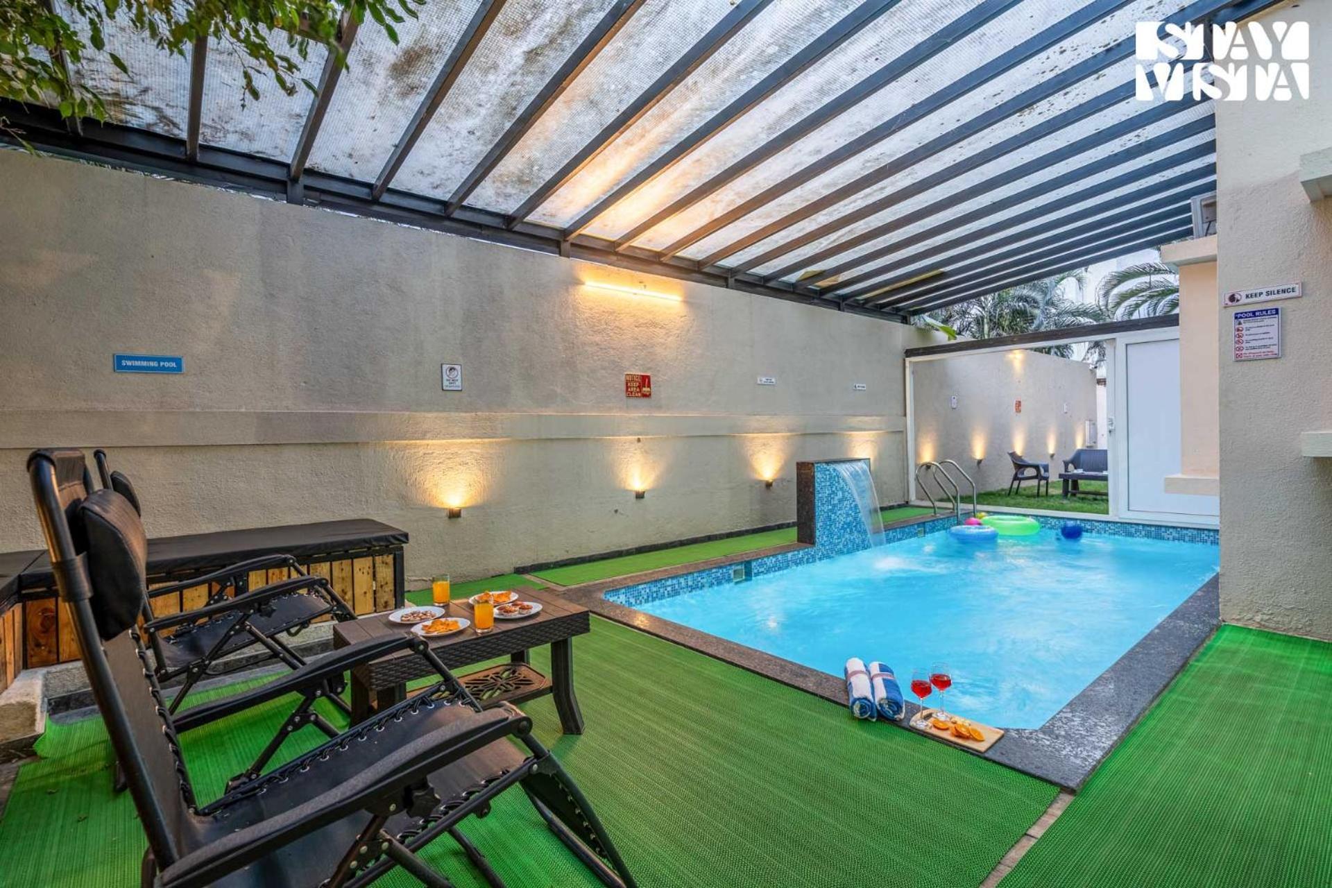 Serenity Meadows With Pool By Veo - Part Of Stayvista Nashik Eksteriør billede